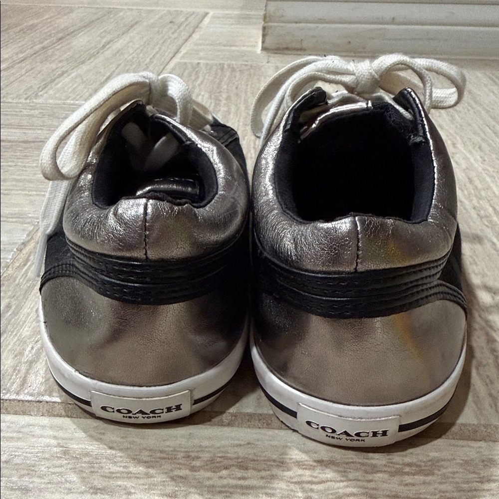 Coach Black and Silver Women's 8.5. - Picture 4 of 8